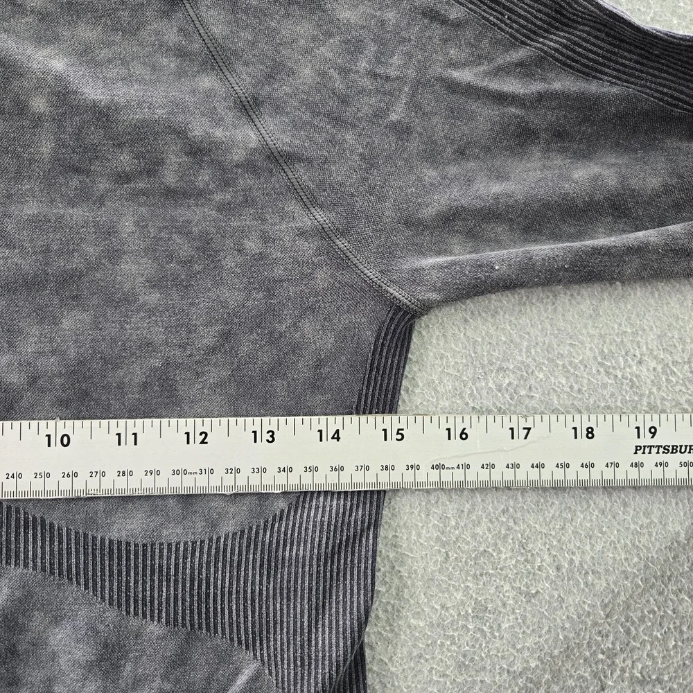 PINK Victoria's Secret Women Shirt‎ L Gray Activewear Cropped Pullover Seamless